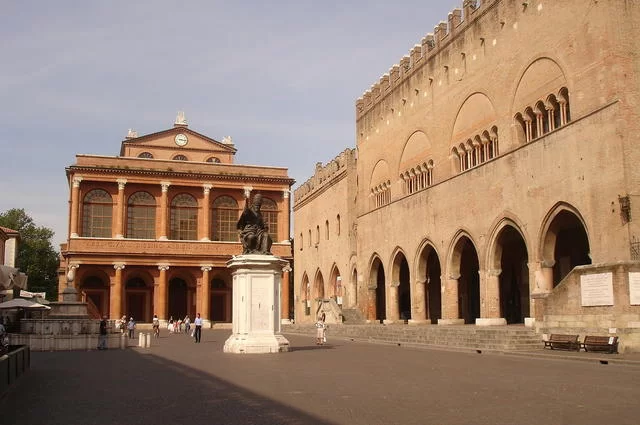 Piazza Cavour