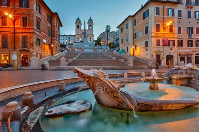 Площадь Испании (Piazza di Spagna)