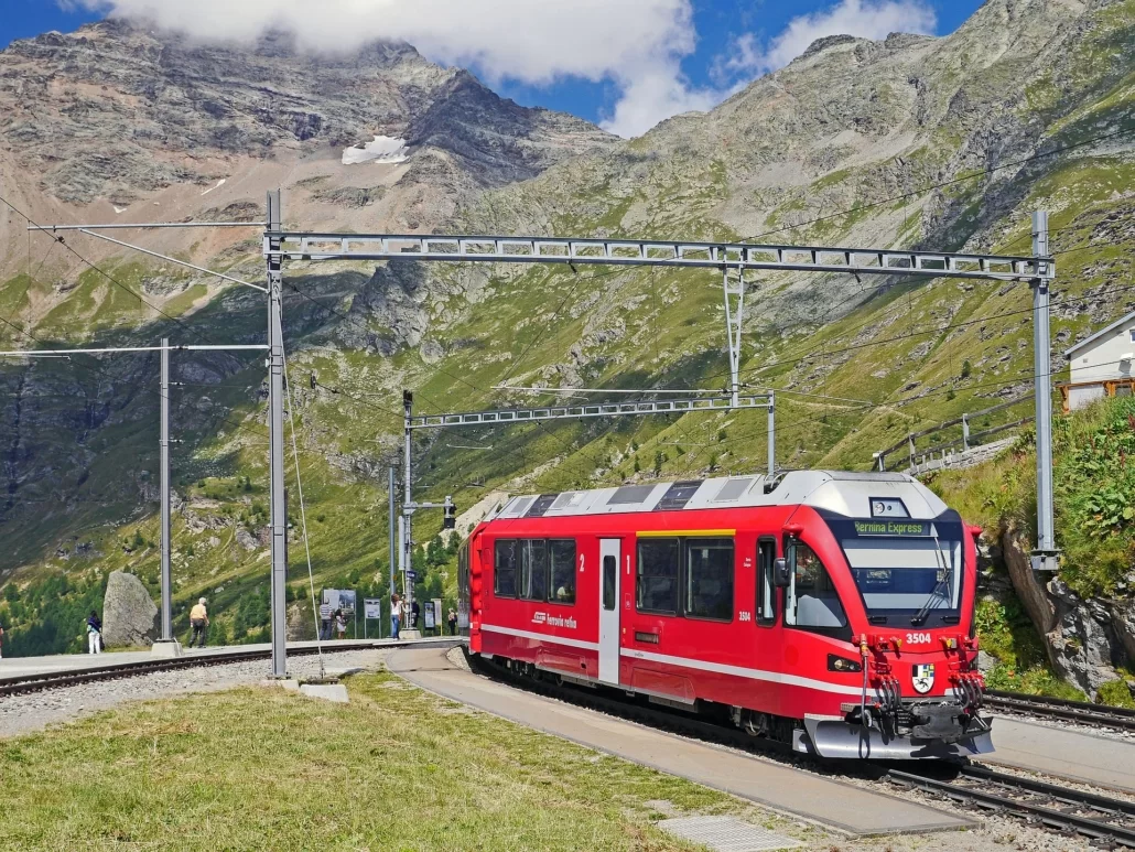 Из Милана в Санкт-Мориц (Швейцария) на Bernina Express - Рим10.ру - всё о  Риме и Италии