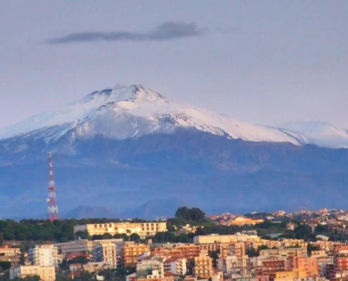 Красивый вид на вулкан Этну