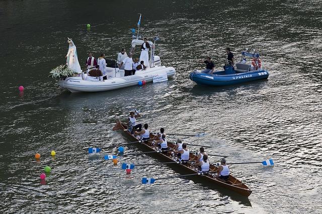 Jorge Royan / www.royan.com.ar / CC BY-SA 3.0 Богоматерь на лодке