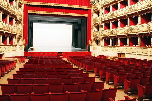 Театр Милан