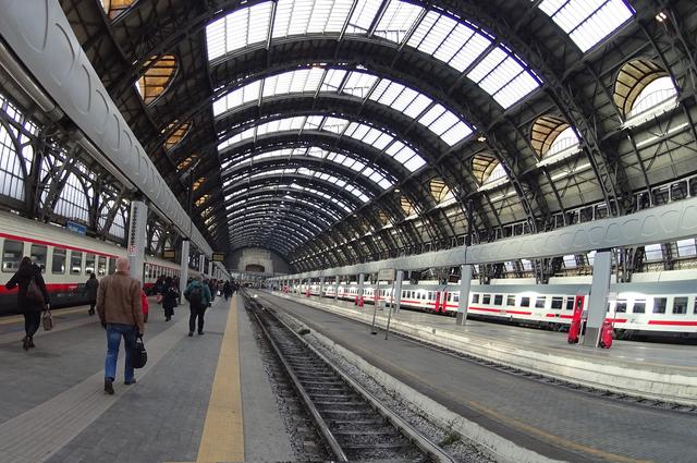 Поезд Милан станция