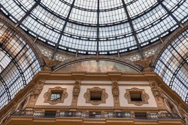 Милан витражи крыша галерея