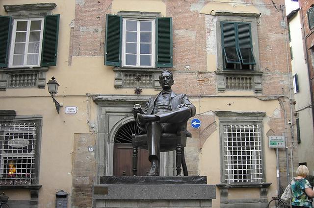 памятник Пуччини памятник Пуччини