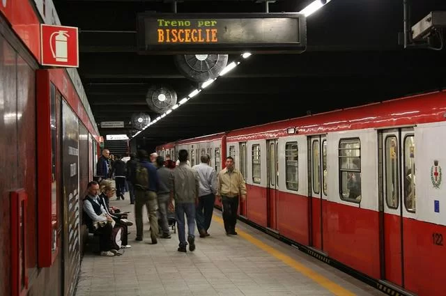 первая линия миланского метро первая линия миланского метро