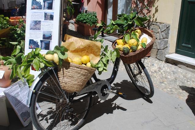 Велосипед на улицах Неаполя