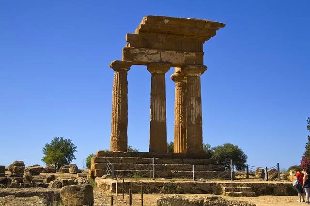 Храм Кастора и Поллукса Храм Кастора и Поллукса