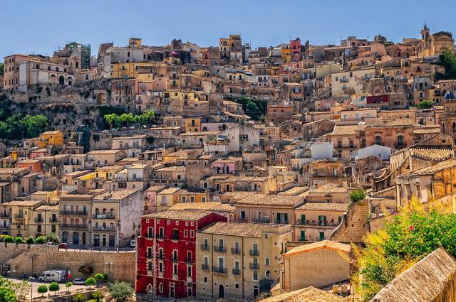 средневековый городок на Сицилии