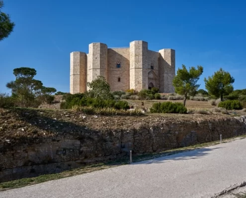 Замок Кастель-дель-Монте (Castel del Monte)