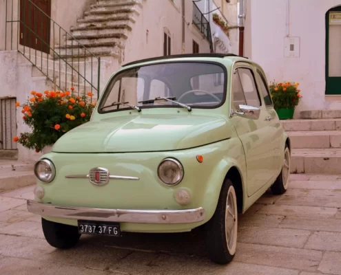 Старинный автомобиль на Сицилии