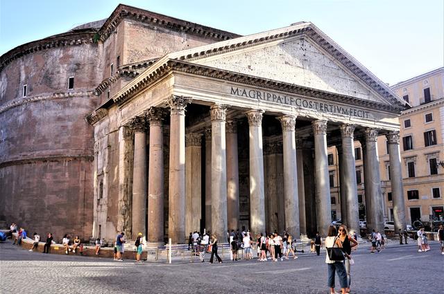 Пантеон Рим