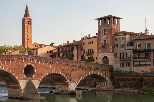 Henrique Ferreira / Unsplash Мост Понте Пьетра Верона